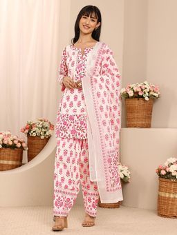 Libas - Pink Floral Printed Straight Kurta With Salwar & Dupatta