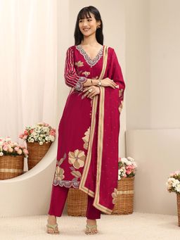 Libas - Red Floral Printed Straight Kurta With Pant & Dupatta