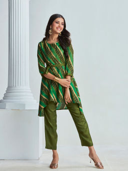 Anubhutee - Womens Green Casual Striped Kurta with Pant (Set of 2)