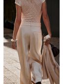 Beige color option, Currently selected