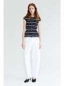 Black color option, Currently selected