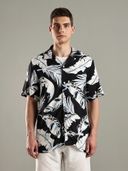 Black color option, Currently selected