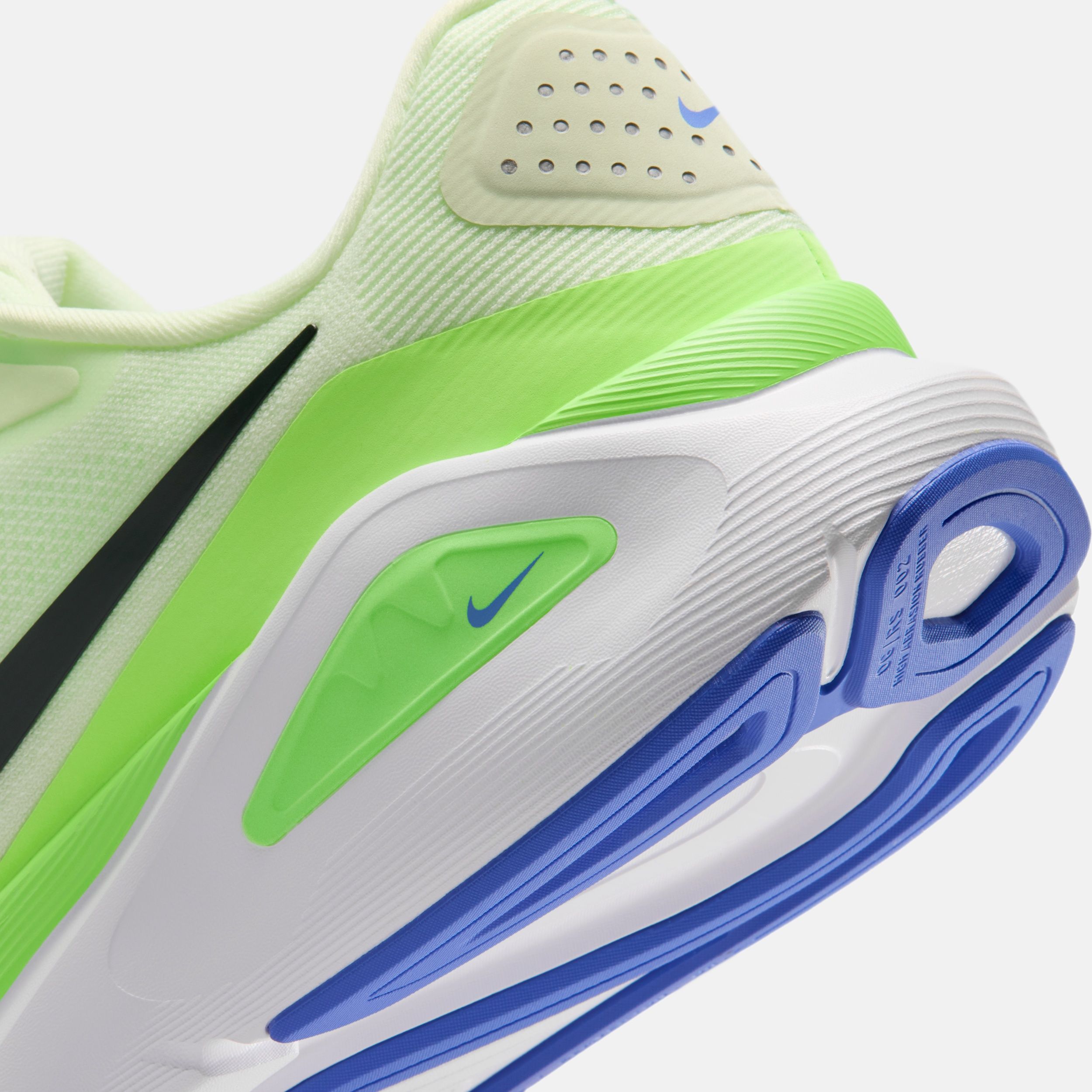 Buy Nike Structure 26 Men's Road Running Shoes Online | Nike India
