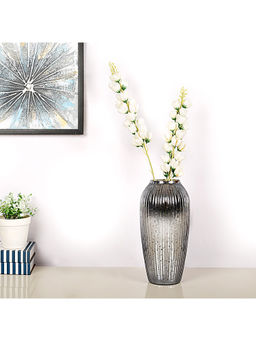 HomeTown - Diva Glass Vase in Black