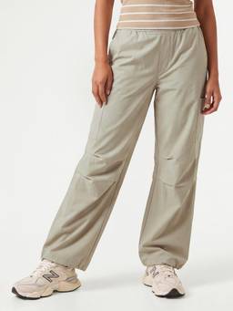 max - Women Solid Sports Parachute Beige Pant