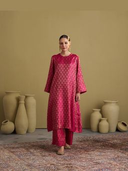 Vaaya - The Rani Banarasi Silk Pink Kurta with Pant