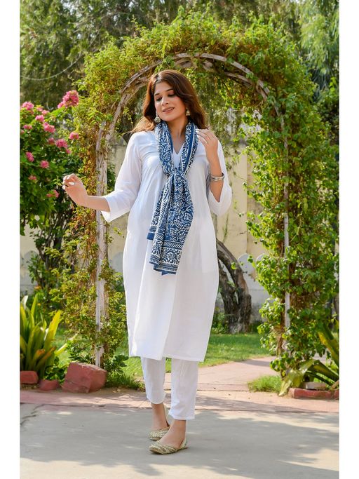 Buy LABEL MAE White Kurta with Pants Scarf (Set of 3) Online