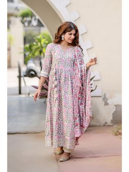 LABEL MAE - Blooming Kurta with Pants Dupatta (Set of 3)