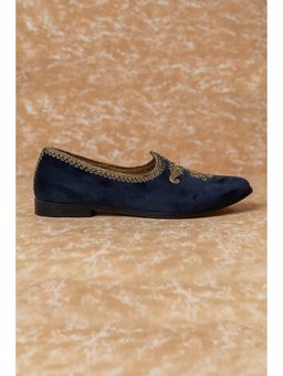 TASVA - Men Blue Velvet Embroidered Mojari