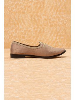 TASVA - Men Peach Raw Silk Embroidered Mojari