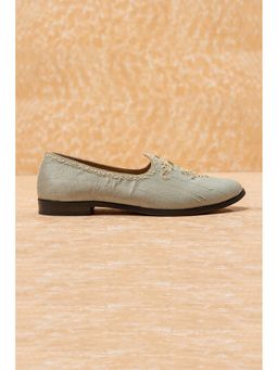 TASVA - Men Green Embroidered Mojari