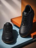 Black color option, Currently selected