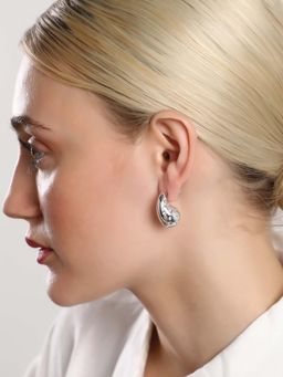 Sohi - Womens The Dented Teardrop Stud Earrings - Metallic Silver