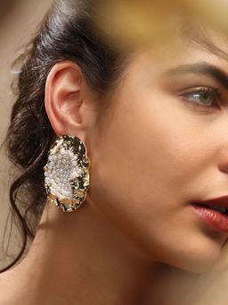 Sohi - Womens The Lilypad Drop Earrings - Pearl White