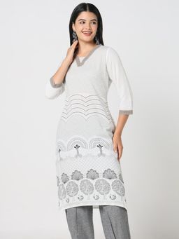 R&B - Women Ivory Rayon V-Neck Kurta