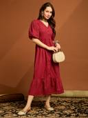 Maroon color option, Currently selected