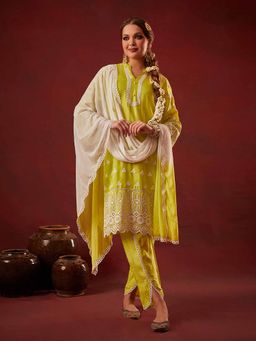 Heeposh - Green Embroidered Kurta & Dhoti with Dupatta (Set of 3)