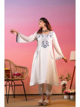 Heeposh - White A-Line Embroidered Kurta & Pant with Dupatta (Set of 3)