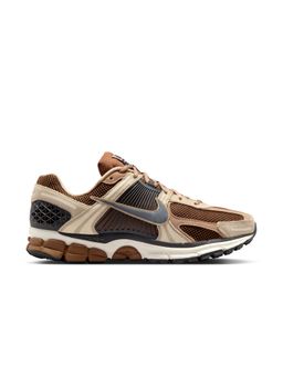 Nike - Men Nike Zoom Vomero 5 Sneakers