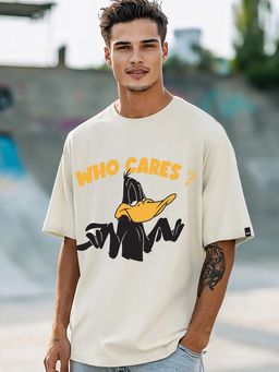 Bewakoof - Official Looney Tunes Daffy Duck Men's Gardenia Who Cares Graphic Printed Oversized T-shirt