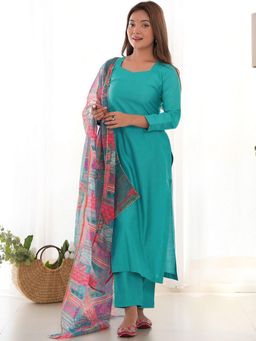 Gahan - Green Solid Viscose Rayon Straight Kurta with Pant & Dupatta