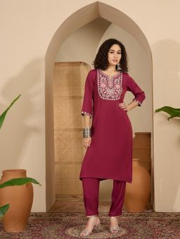Gahan - Womens Embroidered Three Fourth Sleeves Kurta