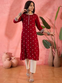 Gahan - Maroon All Over Embroidery Kurta