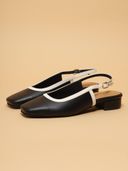 Black color option, Currently selected