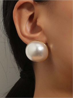 White Lies - Classic Pearl Studs Earrings