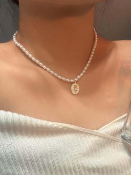 White Lies - Vintage Muse Pearl Necklace