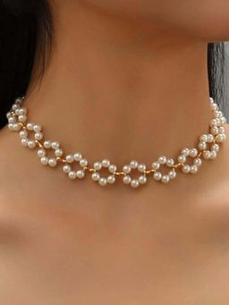 White Lies - Daisy Pearl Adjustable Necklace