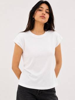 Tikhi Imli - Black Solid Capsleeve Casual T-shirt