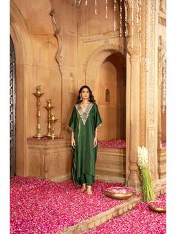 BAHAARA BY DIVYA NARULA - Emerald Green Kaftan and Pant