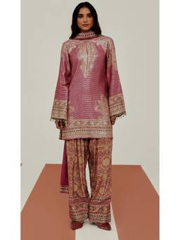 Basanti Kapde aur Koffee - Pink Rose Royale Suit Kurta with Farsi Salwar and Dupatta