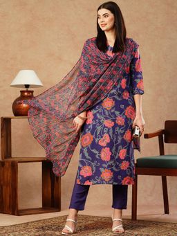Gahan - Womens Purple Rayon Blend Printed Kurta with Pant & Dupatta