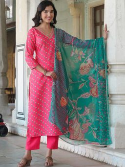 Gahan - Womens Pink Rayon Blend Printed Kurta with Pant & Dupatta