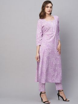 Gahan - Womens Purple Rayon Blend Printed Kurta with Pant