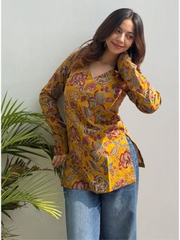 Gahan - Womens Yellow Rayon Blend Printed Straight Kurti