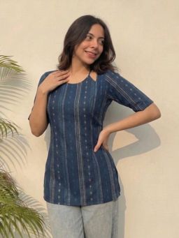 Gahan - Womens Navy Blue Rayon Blend Printed Straight Kurti