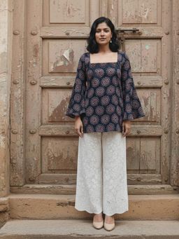 Gahan - Womens Navy Blue Rayon Blend Printed Straight Kurti