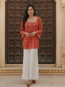 Gahan - Womens Red Rayon Blend Printed Straight Kurti