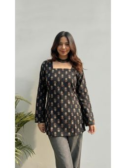 Gahan - Womens Black Rayon Blend Printed Straight Kurti