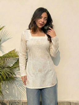 Gahan - Womens White Rayon Blend Printed Straight Kurti