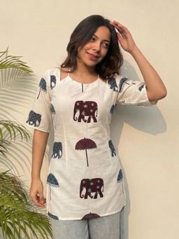 Gahan - Womens White Rayon Blend Printed Straight Kurti