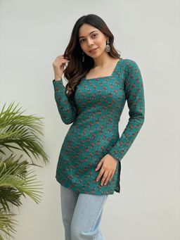 Gahan - Womens Rama Green Rayon Blend Printed Straight Kurti