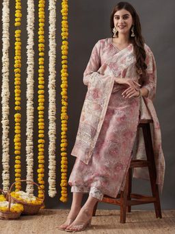Gahan - Womens Peach Rayon Blend Printed Kurta with Pant & Dupatta