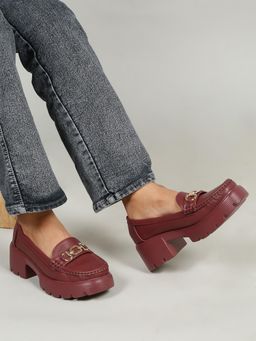 Flat n Heels - Women Maroon Loafers