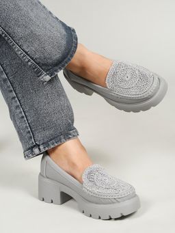 Flat n Heels - Women Grey Loafers