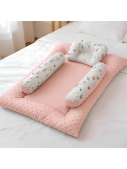 StarAndDaisy - Peach Printed Cushioned Mattress Sheet And Side Pillows And Head Pillow (0-12 Months)