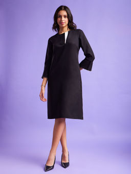 FableStreet - V Neck Shift Dress - Black